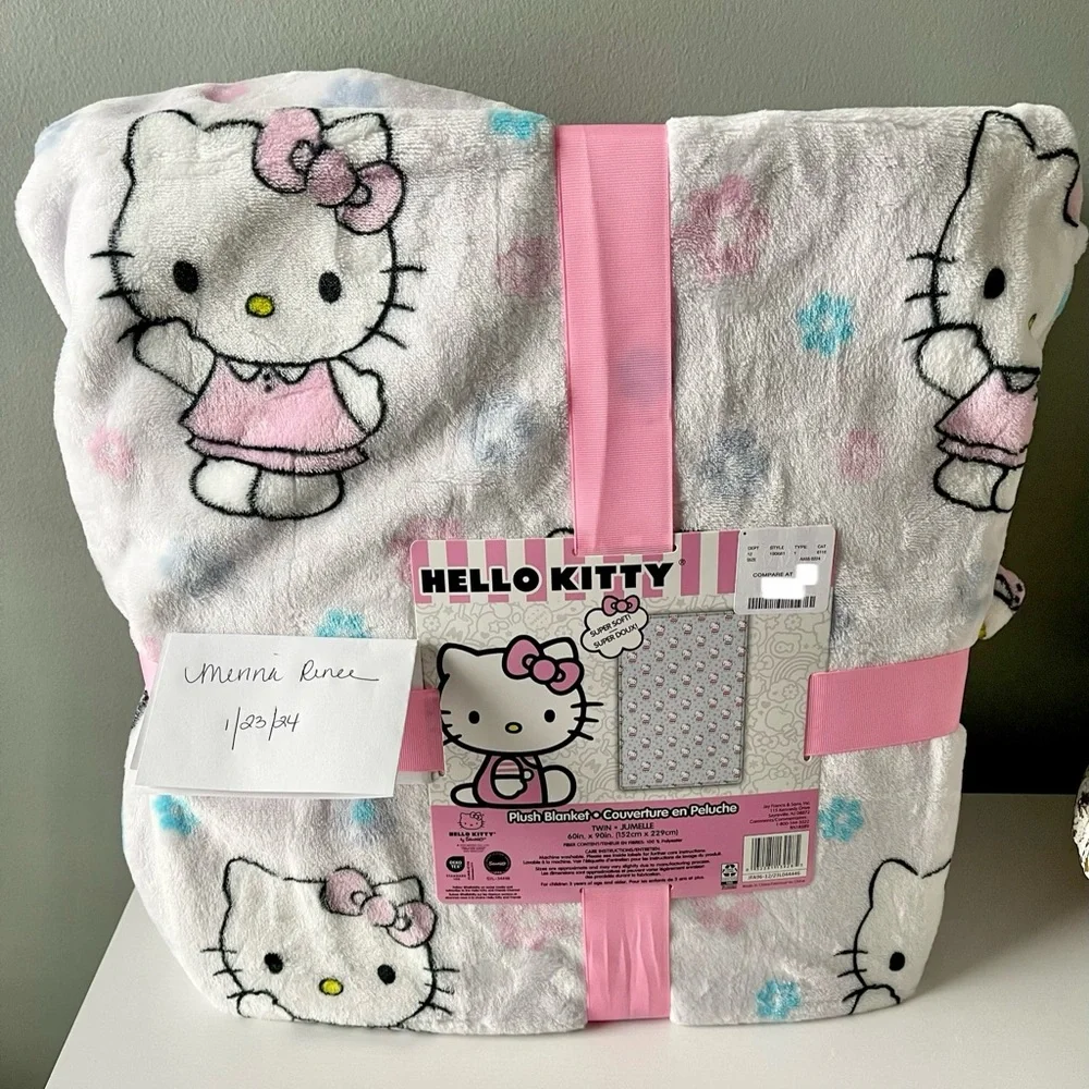 ‼️LAST ONE‼️ NEW 🔥 2024 Hello Kitty Spring / Floral TWIN Blanket - 60x90 VHTF - Picture 1 of 2